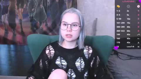 Kira online show from March 1, 2025, 9:59 pm