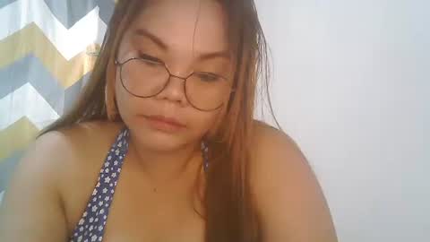 Snapshot of mireille_27 chatting on November 27, 2025, 10:45 pm mireille_27 online show from November 27, 2025, 10:45 pm