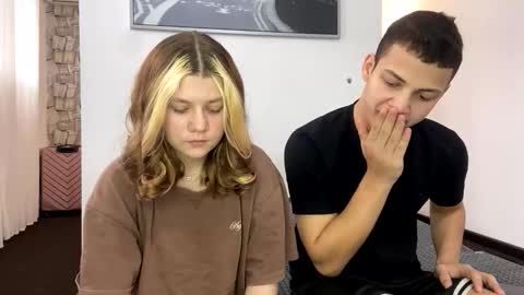 mirelcouple online show from February 18, 2026, 10:00 am