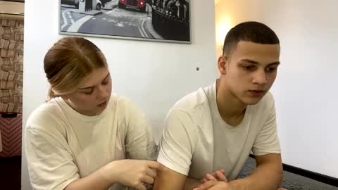 mirelcouple online show from April 11, 2026, 9:46 am