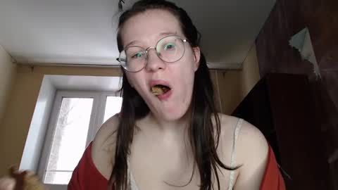 Snapshot of miriamor chatting on February 26, 2025, 10:26 am Mira online show from February 26, 2025, 10:26 am