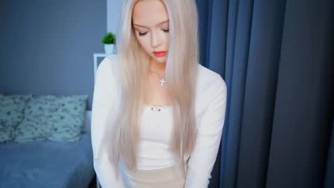 Elsa online show from October 15, 2025, 6:30 pm