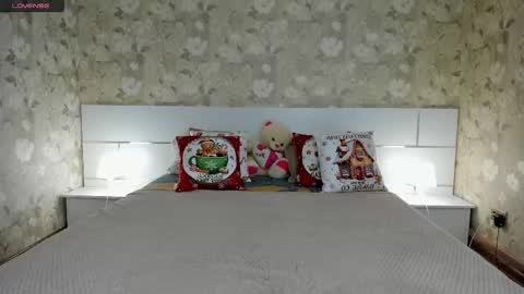 mishapallmer online show from December 15, 2025, 6:39 am