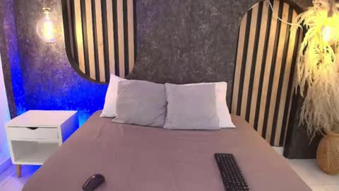 Antonella online show from September 29, 2025, 12:10 pm