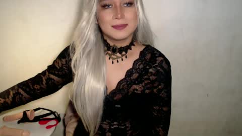 miss_4cuck_ online show from June 27, 2026, 12:22 pm
