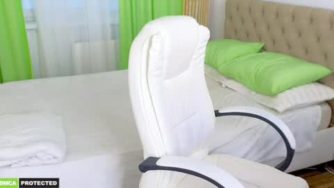 Snapshot of miss___alisa chatting on May 6, 2026, 4:34 pm Alisa NONNUDE online show from May 6, 2026, 4:34 pm