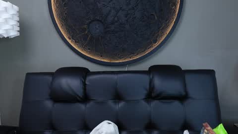 Charlotte online show from April 2, 2026, 6:05 pm