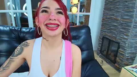 Snapshot of miss__abigail chatting on September 25, 2025, 2:37 am Abigail online show from September 25, 2025, 2:37 am