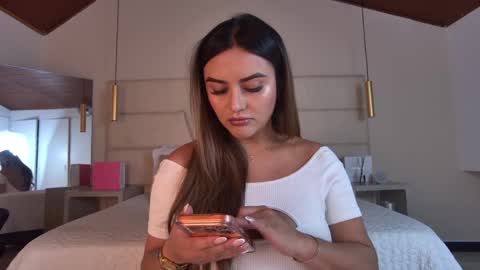 miss__ary_ online show from June 3, 2026, 11:57 am