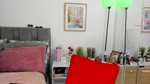 miss__jones_ online show from May 20, 2026, 2:51 am