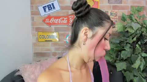 Snapshot of miss__luxury chatting on September 15, 2025, 11:10 am Luxury online show from September 15, 2025, 11:10 am