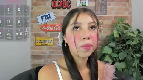 Snapshot of miss__luxury chatting on October 22, 2025, 11:10 am Luxury online show from October 22, 2025, 11:10 am