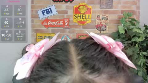 Snapshot of miss__luxury chatting on October 23, 2025, 11:09 am Luxury online show from October 23, 2025, 11:09 am