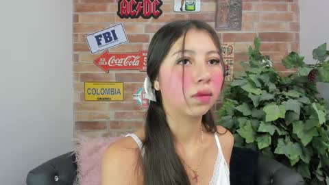 Snapshot of miss__luxury chatting on November 13, 2025, 11:09 am Luxury online show from November 13, 2025, 11:09 am