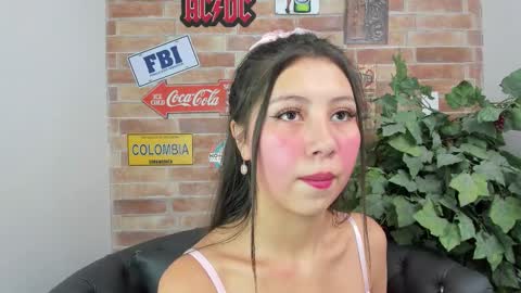 Snapshot of miss__luxury chatting on December 4, 2025, 10:57 am Luxury online show from December 4, 2025, 10:57 am