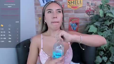 Zoe online show from September 26, 2025, 6:12 pm