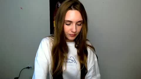 Snapshot of miss_angelina_ chatting on June 18, 2026, 5:41 am Angelina online show from June 18, 2026, 5:41 am