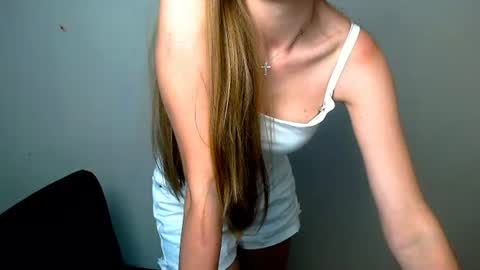 Snapshot of miss_angelina_ chatting on July 7, 2026, 7:23 am Angelina online show from July 7, 2026, 7:23 am