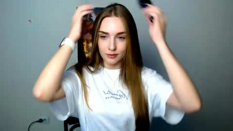 Snapshot of miss_angelina_ chatting on July 25, 2026, 5:49 am Angelina online show from July 25, 2026, 5:49 am