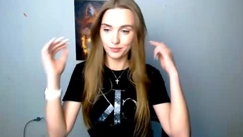 Snapshot of miss_angelina_ chatting on August 1, 2026, 5:50 am Angelina online show from August 1, 2026, 5:50 am