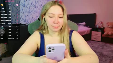 Anna online show from March 10, 2025, 3:20 pm