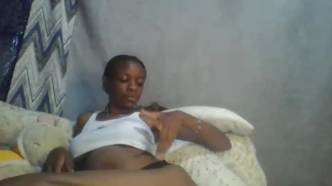 miss_belllo online show from February 11, 2025, 6:40 am
