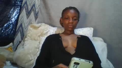 miss_belllo online show from February 22, 2025, 6:06 am