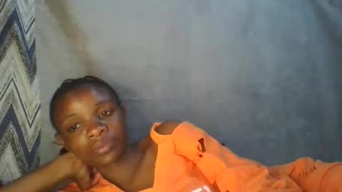 miss_belllo online show from February 24, 2025, 7:41 pm