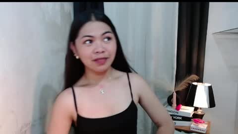 Briella online show from April 12, 2026, 12:32 pm