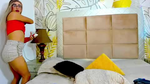 miss_channellx online show from February 17, 2025, 9:08 pm