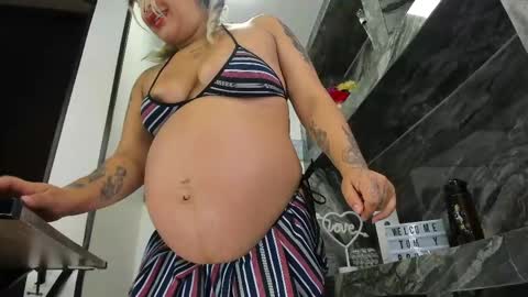Snapshot of miss_danika chatting on April 23, 2026, 12:29 pm Danika online show from April 23, 2026, 12:29 pm