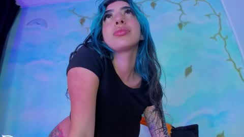 miss_evans_ online show from October 23, 2025, 9:41 am