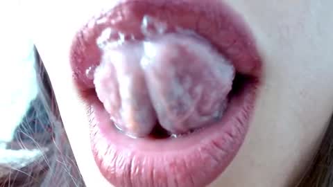 Miss Evoleth online show from March 5, 2025, 5:50 pm