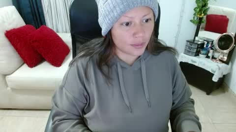 Snapshot of miss_evoleth2 chatting on May 13, 2026, 8:44 am Miss Evoleth online show from May 13, 2026, 8:44 am
