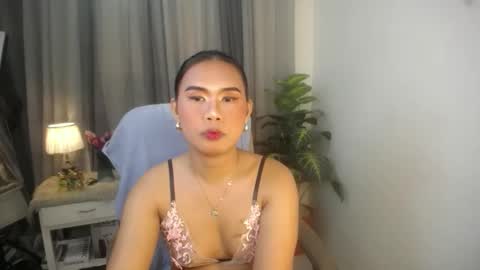 miss_fhakarat online show from January 14, 2026, 2:39 am