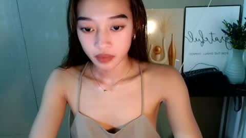 miss_j222 online show from April 29, 2026, 11:25 am