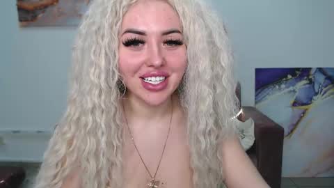 miss_kiten online show from March 4, 2025, 12:29 am