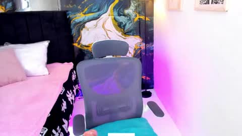 Snapshot of miss_kloee chatting on July 14, 2026, 6:57 pm Kloe online show from July 14, 2026, 6:57 pm