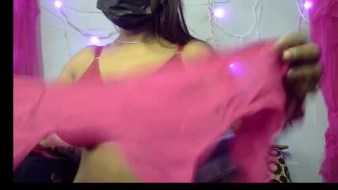 Snapshot of miss_mahi69 chatting on January 8, 2026, 5:43 am Mahi online show from January 8, 2026, 5:43 am