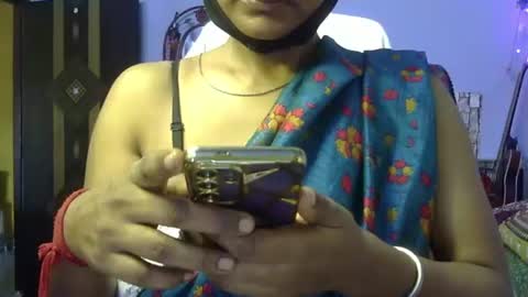 Snapshot of miss_mahi69 chatting on July 24, 2026, 4:32 am Mahi online show from July 24, 2026, 4:32 am