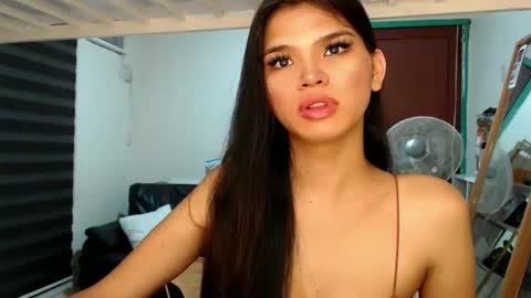 Snapshot of miss_mariamontrese chatting on January 9, 2025, 10:31 pm Maria- online show from January 9, 2025, 10:31 pm