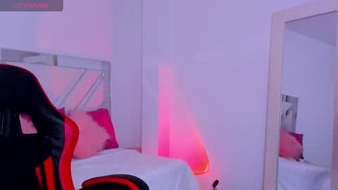   online show from March 8, 2025, 10:22 am