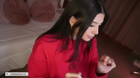 Alejandra online show from February 5, 2026, 11:31 pm