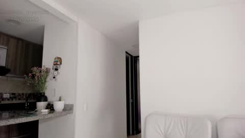 Snapshot of miss_myers chatting on February 21, 2025, 8:27 pm Goddess Myers thumb up is important for me kisses online show from February 21, 2025, 8:27 pm