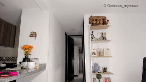 Snapshot of miss_myers chatting on September 8, 2025, 10:20 pm Goddess Myers thumb up is important for me kisses online show from September 8, 2025, 10:20 pm