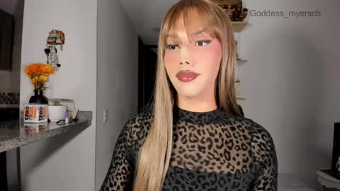 Snapshot of miss_myers chatting on September 11, 2025, 10:59 am Goddess Myers thumb up is important for me kisses online show from September 11, 2025, 10:59 am