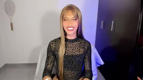 Snapshot of miss_myers chatting on March 10, 2026, 10:04 pm Goddess Myers thumb up is important for me kisses online show from March 10, 2026, 10:04 pm