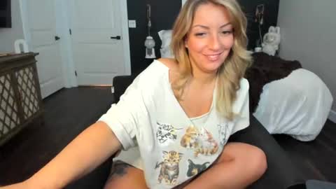 Snapshot of miss_nina_og chatting on July 30, 2026, 7:57 pm Miss nina online show from July 30, 2026, 7:57 pm