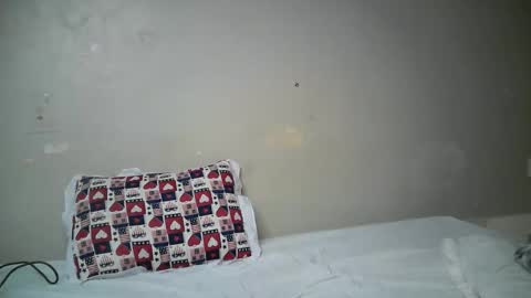 Snapshot of miss_pretty01 chatting on April 18, 2026, 4:33 pm miss_pretty01 online show from April 18, 2026, 4:33 pm