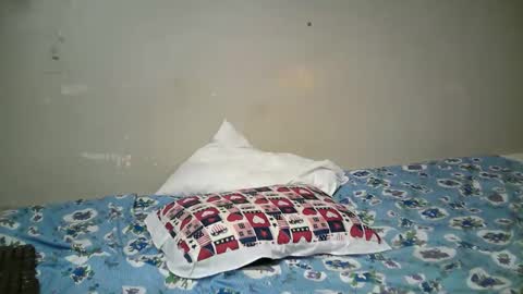 Snapshot of miss_pretty01 chatting on April 27, 2026, 11:03 pm miss_pretty01 online show from April 27, 2026, 11:03 pm